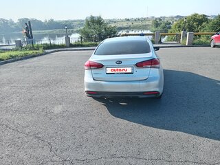 2016 Kia Cerato III Рестайлинг (Classic), серебристый, 870000 рублей, вид 4
