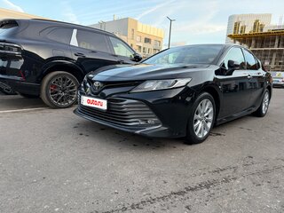 2018 Toyota Camry VII (XV50) Рестайлинг 2, чёрный, 2130000 рублей, вид 1