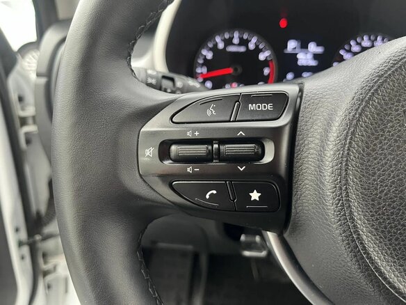 2021 Kia Rio IV Рестайлинг, белый, 1849000 рублей - вид 13