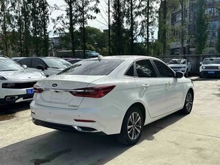 2022 Ford Escort VI Рестайлинг 2, белый, 970005 рублей, вид 4