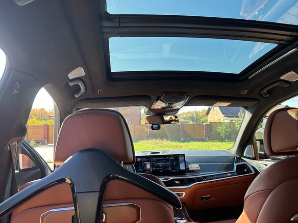 2022 BMW X7 M60i I (G07) Рестайлинг, серый, 11500000 рублей - вид 15