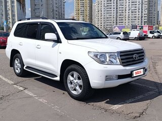 2011 Toyota Land Cruiser 200 Series, белый, 2750000 рублей, вид 3