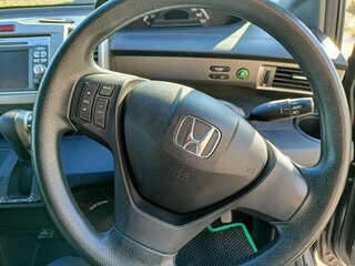 2013 Honda Freed Spike I Рестайлинг, серый, 1180000 рублей, вид 5