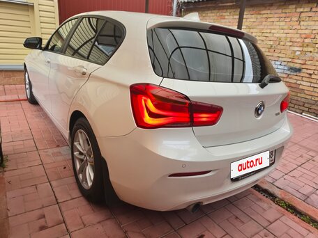 2017 BMW 1 серии 118i II (F20/F21) Рестайлинг 2, белый, 1810000 рублей, вид 2