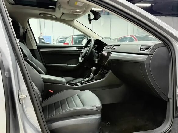 2023 Skoda Superb III Рестайлинг, серый, 2510000 рублей - вид 6