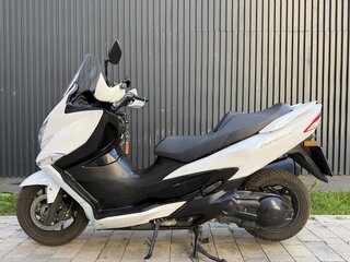 2018 Suzuki Burgman (SkyWave) 400, белый, 400000 рублей, вид 1