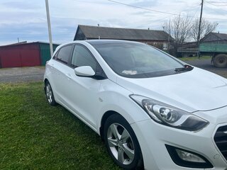 2016 Hyundai i30 II Рестайлинг, белый, 760000 рублей, вид 3
