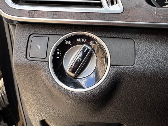 2015 Mercedes-Benz E-Класс 200 IV (W212, S212, C207) Рестайлинг, чёрный, 1816000 рублей - вид 17