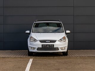 2013 Ford Galaxy II Рестайлинг, белый, 1395000 рублей, вид 2