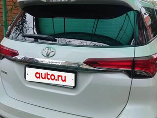 2018 Toyota Fortuner II, белый, 4200000 рублей, вид 3