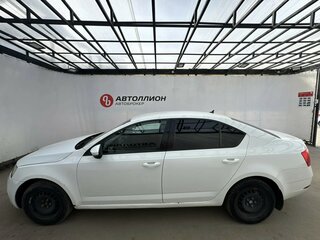 2017 Skoda Octavia III (A7), белый, 999000 рублей, вид 2