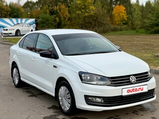 2018 Volkswagen Polo V Рестайлинг, белый, 900000 рублей, вид 3
