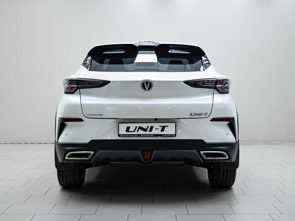 2024 Changan UNI-T I, белый, 3309900 рублей - вид 2