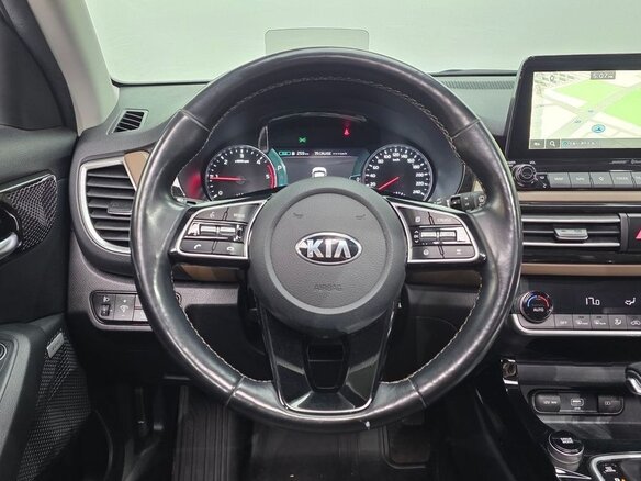 2020 Kia Seltos I, серебристый, 2200000 рублей - вид 5