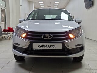 2025 Lada (ВАЗ) Granta I Рестайлинг, серебристый, 977000 рублей, вид 2