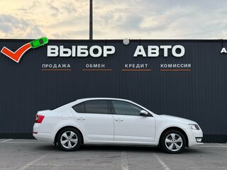 2013 Skoda Octavia III (A7), белый, 1229000 рублей, вид 3