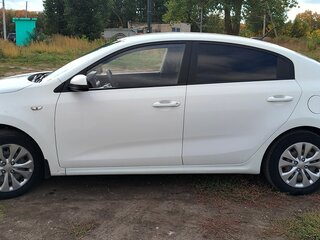 2017 Kia Rio IV, белый, 820000 рублей, вид 4
