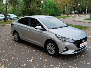 2020 Hyundai Solaris II, серебристый, 1220000 рублей, вид 3