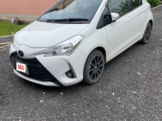 2018 Toyota Vitz III (XP130) Рестайлинг 2, белый, 1300000 рублей, вид 3