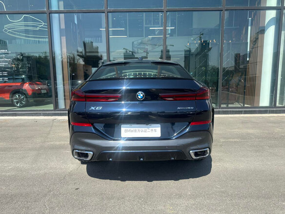 2026 BMW X6 30i III (G06) Рестайлинг, чёрный, 10763725 рублей - вид 3