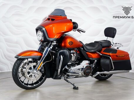 2017 Harley-Davidson CVO Street Glide, оранжевый, 2499000 рублей, вид 3