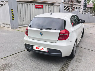 2011 BMW 1 серии 116i I (E81/E82/E87/E88) Рестайлинг, белый, 900000 рублей, вид 3