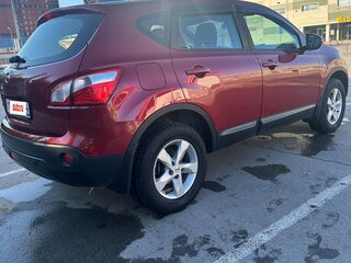 2013 Nissan Qashqai I Рестайлинг, красный, 1390000 рублей, вид 3