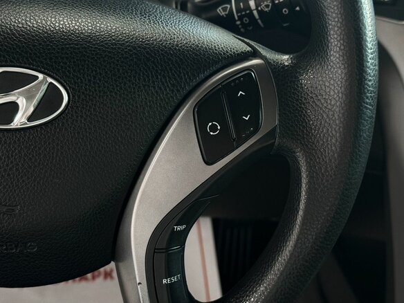 2013 Hyundai i30 II, голубой - вид 17