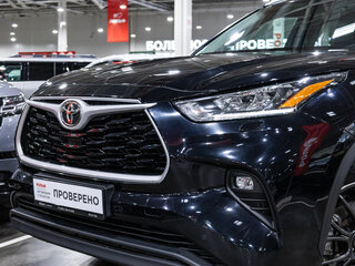 2020 Toyota Highlander IV (XU70), чёрный, 4999700 рублей, вид 2