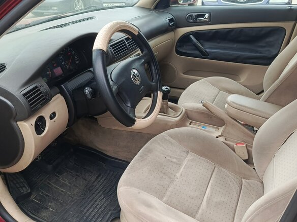 2001 Volkswagen Passat B5, красный, 150000 рублей - вид 4