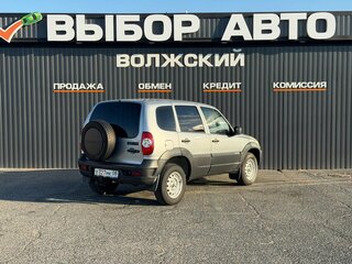 2018 Chevrolet Niva I Рестайлинг, серебристый, 750000 рублей, вид 2