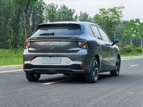 2026 MG 4 EV 42.8 kWh II, серый, 1690000 рублей, вид 4