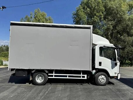 2024 Isuzu Elf (N-series), белый, 3300000 рублей, вид 2