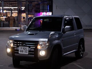 2009 Mitsubishi Pajero Mini II, серебристый, 650000 рублей, вид 2