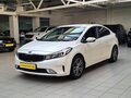 2019 Kia Cerato III Рестайлинг (Classic), белый, 1430000 рублей - вид 2