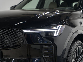 2025 Volvo XC90 B6 II Рестайлинг 2, чёрный, 9900000 рублей, вид 2
