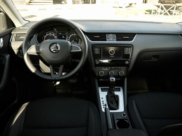 2019 Skoda Octavia III (A7) Рестайлинг, белый, 1678000 рублей - вид 7