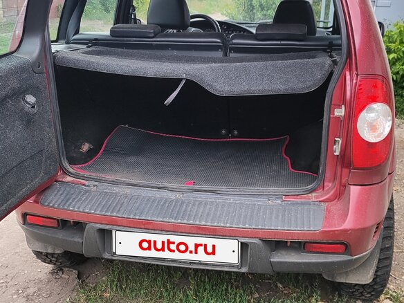 2013 Chevrolet Niva I Рестайлинг, красный, 500000 рублей - вид 5