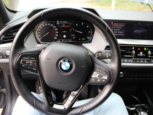 2021 BMW 1 серии 116d III (F40), серый, 1870000 рублей - вид 12