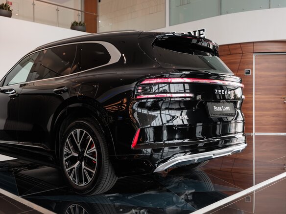 2026 Zeekr 8X 70 kWh, чёрный - вид 8