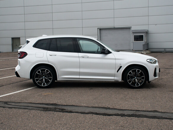 2021 BMW X3 20i xDrive III (G01) Рестайлинг, белый - вид 3