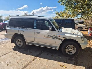 1997 Mitsubishi Pajero II, белый, 1350000 рублей, вид 4