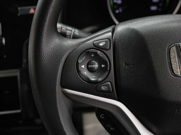 2019 Honda Fit III Рестайлинг, красный - вид 18