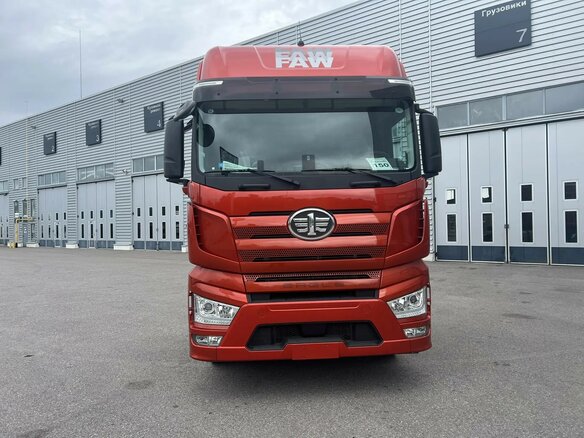 2024 FAW J7, красный, 9900000 рублей - вид 1