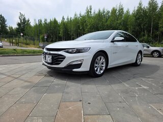 2021 Chevrolet Malibu IX Рестайлинг, белый, 1800000 рублей, вид 1