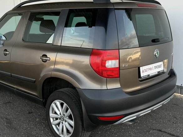 2013 Skoda Yeti I, коричневый, 749000 рублей - вид 23