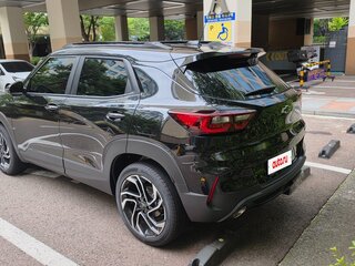 2023 Chevrolet TrailBlazer III Рестайлинг, чёрный, 2960777 рублей, вид 2
