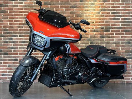 2024 Harley-Davidson CVO Street Glide, оранжевый, 4350000 рублей, вид 1