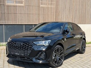 2022 Audi Q2 35 TDI I Рестайлинг, чёрный, 3658000 рублей, вид 3