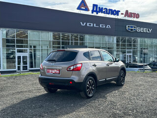 2010 Nissan Qashqai I Рестайлинг, коричневый, 900000 рублей, вид 5